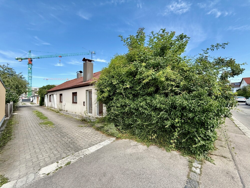 Grundstück